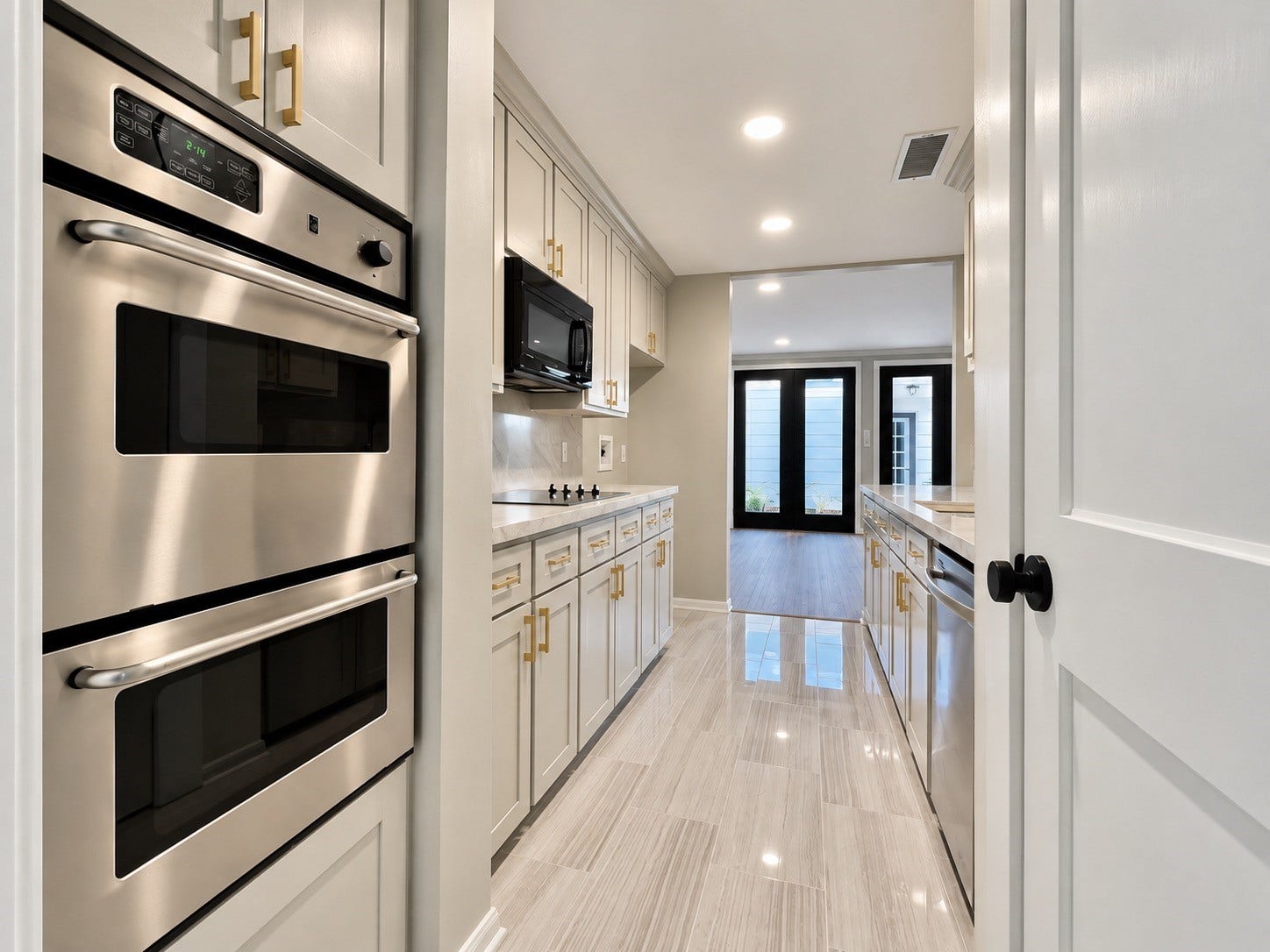 Double ovens and a pantry make this kitchen functional.