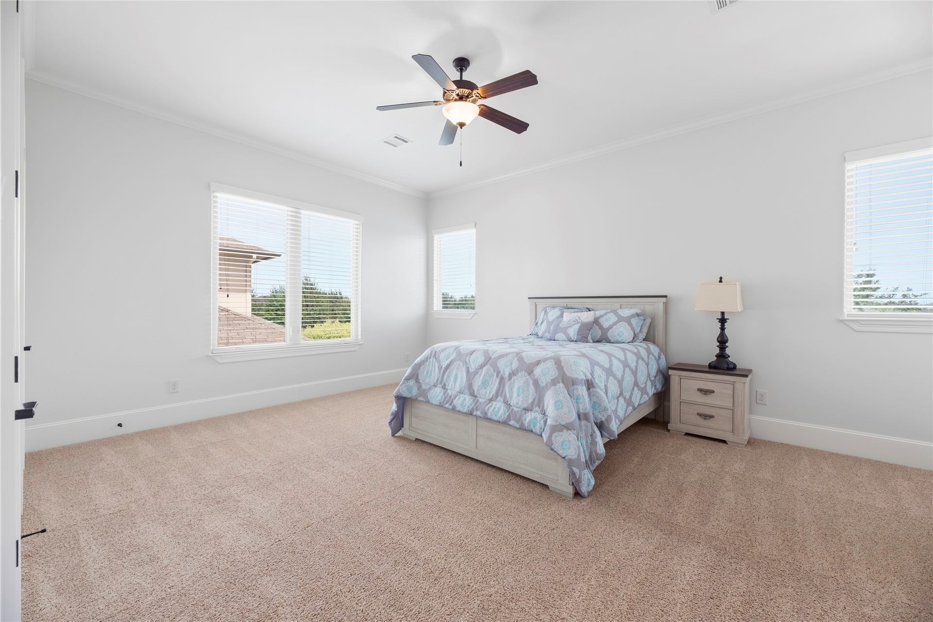 10114 E Frio River Circle N, Cypress, TX 77433 Upstairs bedroom # 4 is very large