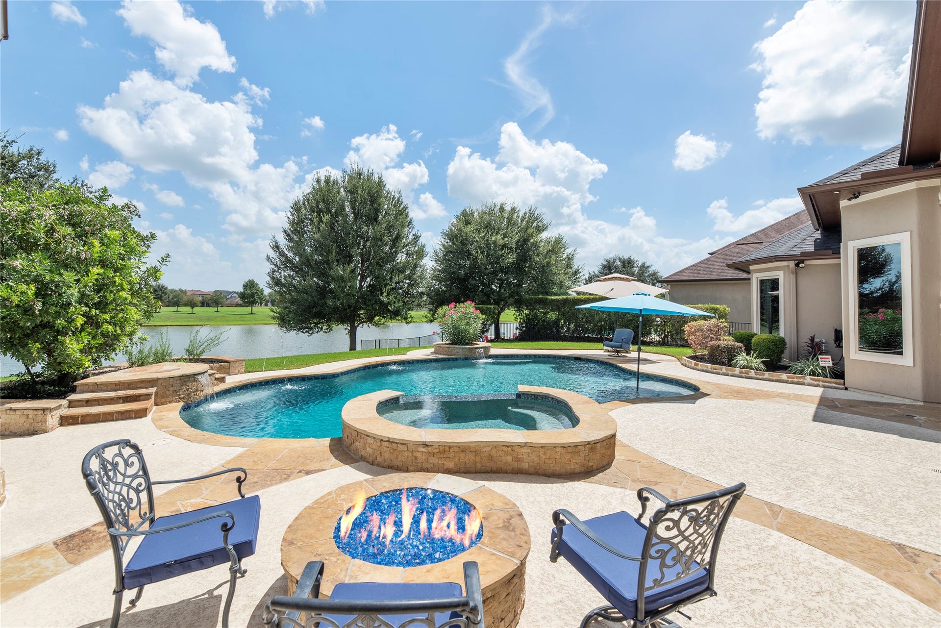 10114 E Frio River Circle N, Cypress, TX 77433 Boating and fishing in your own backyard, living your Best Life!