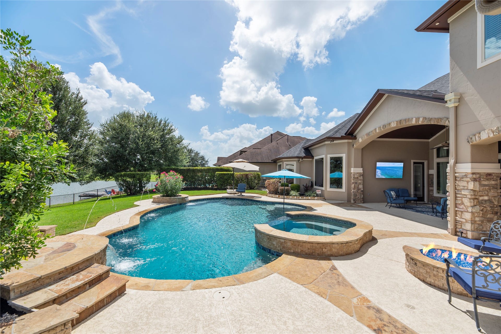 10114 E Frio River Circle N, Cypress, TX 77433 Lot is approximately 100 ft wide