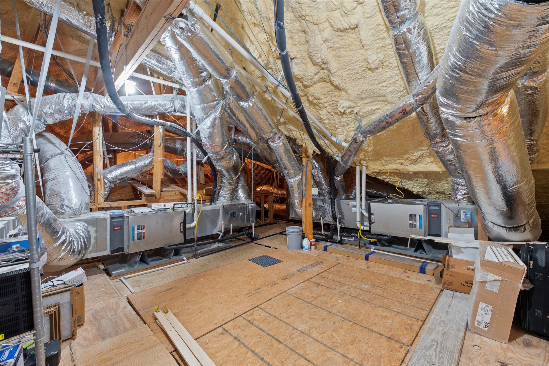 10114 E Frio River Circle N, Cypress, TX 77433 Spray foam insulation keeps the home an even temp throughout and comfortable year-round