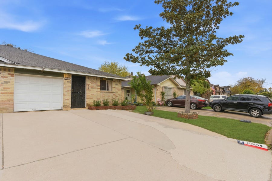 Property photo for 10044 Lasaber Court, Houston, TX