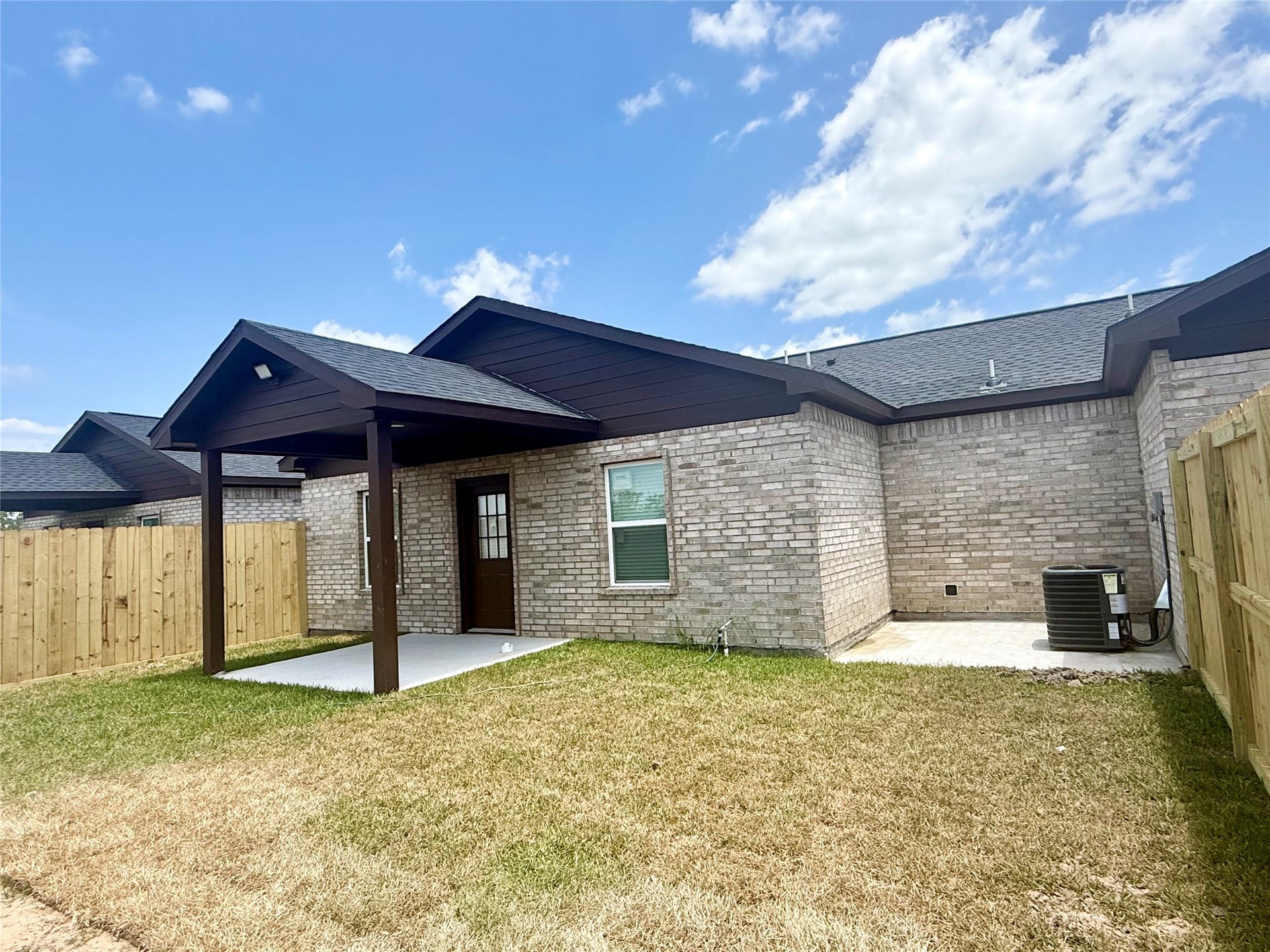 9508 Quaker Court, Rosharon, TX 77583 9508 Quaker Court, Rosharon, TX 77583