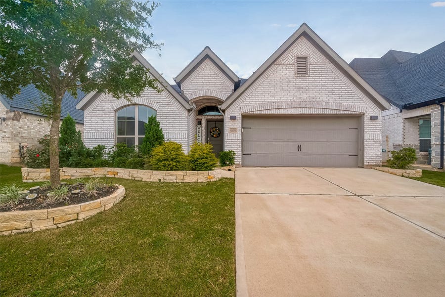 Property photo for 6610 Redwing Court, Katy, TX