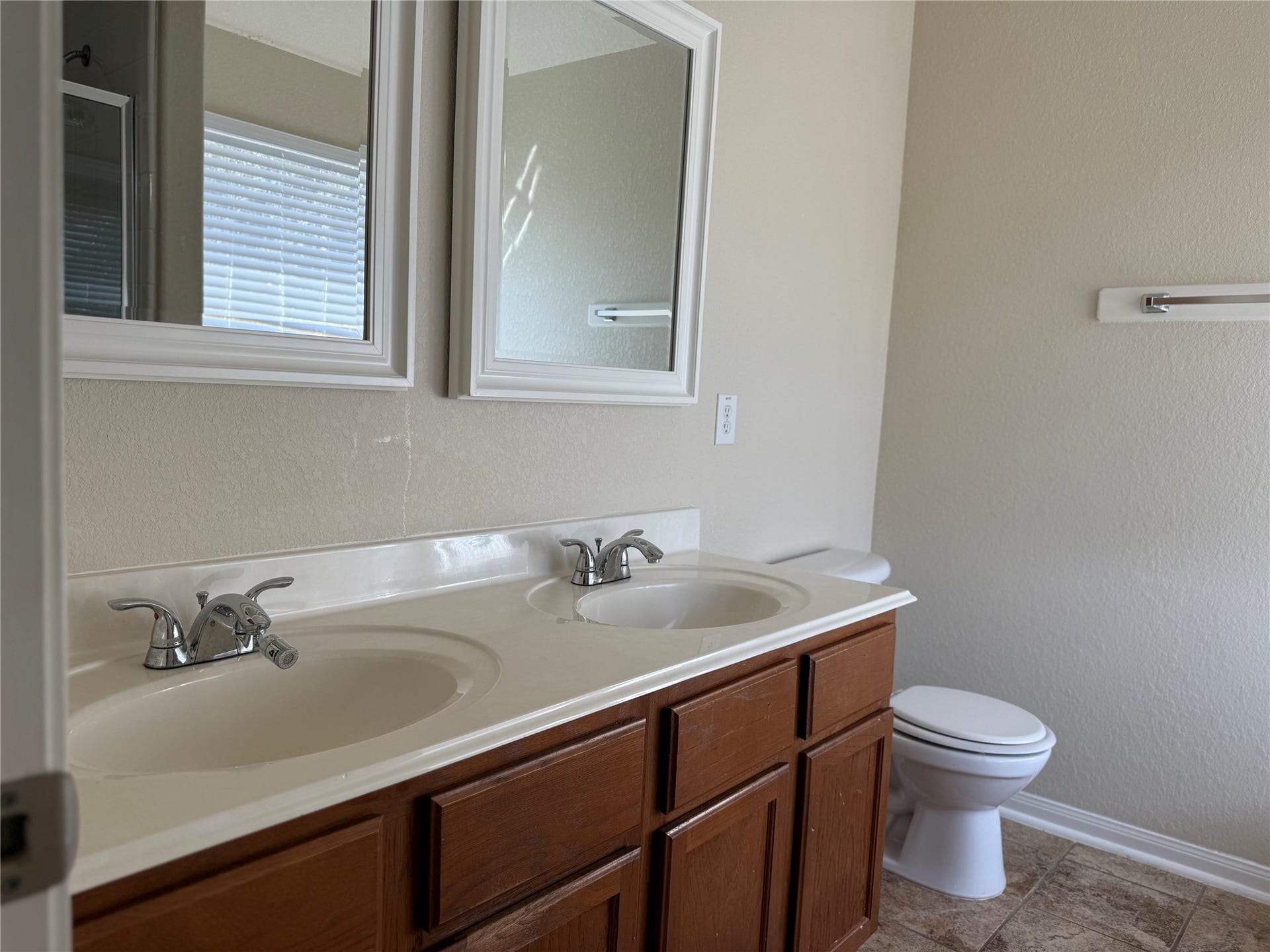 4015 East Teal Estates Circle, Fresno, TX 77545 4015 East Teal Estates Circle, Fresno, TX 77545