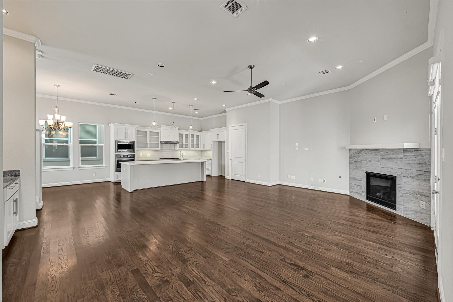 5514 Petty Street, #A, Houston, TX 77007 5514 Petty Street, #A, Houston, TX 77007