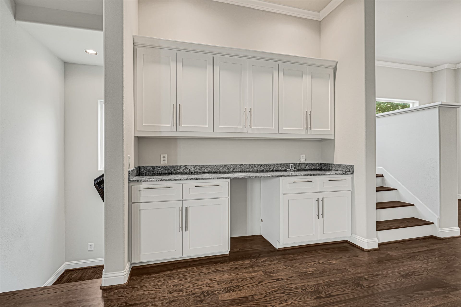 5514 Petty Street, #A, Houston, TX 77007 Bar area