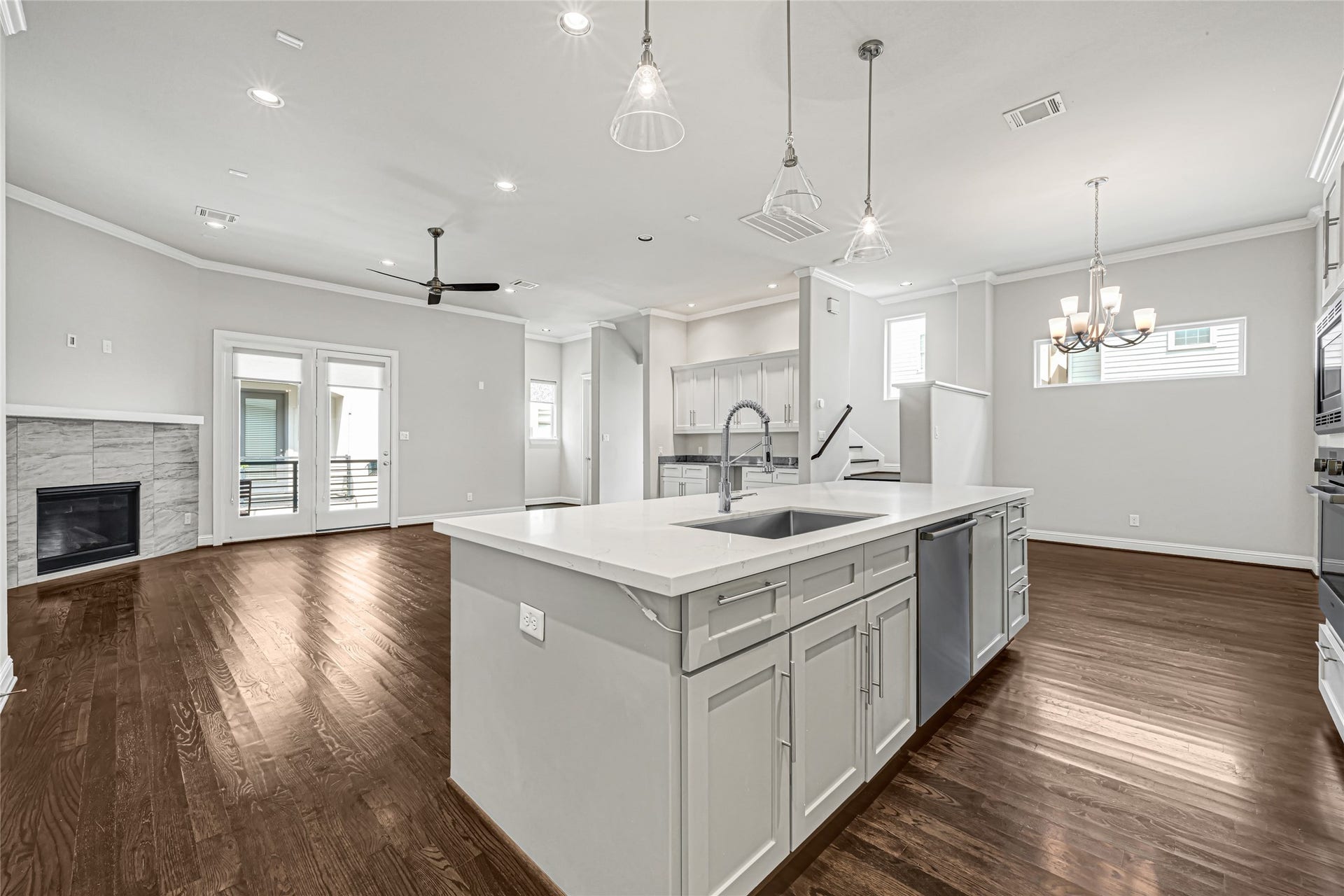 5514 Petty Street, #A, Houston, TX 77007 5514 Petty Street, #A, Houston, TX 77007