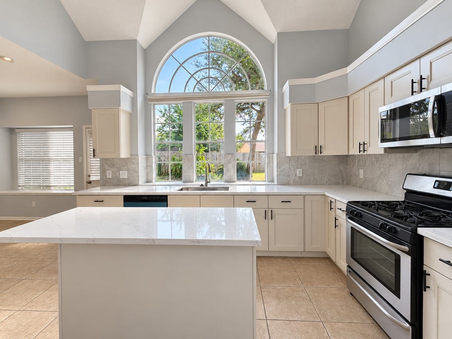 Property photo for 6927 Springcrest Court, Sugar Land, TX