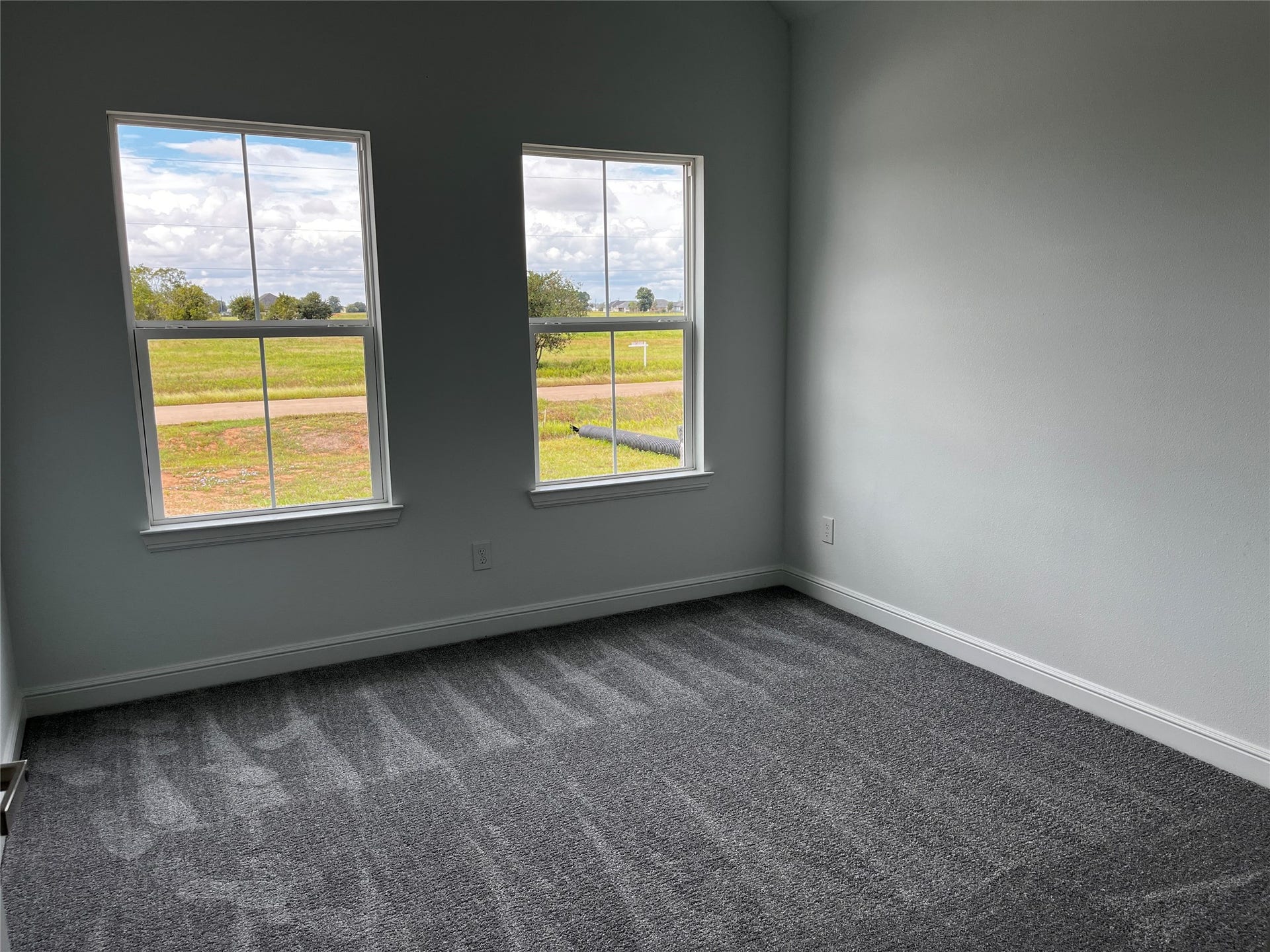 347 Brahman Trail, Angleton, TX 77515