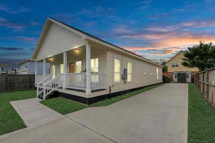 Property photo for 3308 Castor Street, Houston, TX
