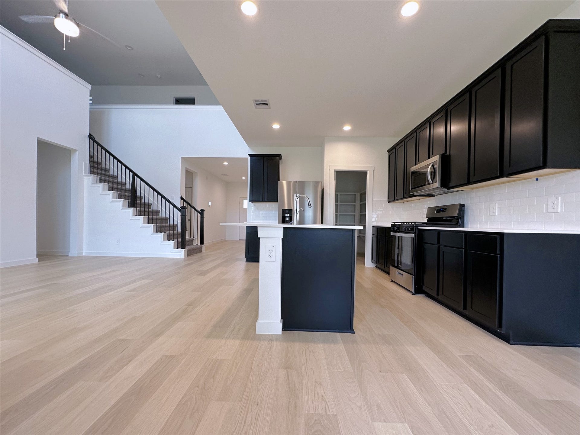 30047 violet sky Way, Fulshear, TX 77494 30047 violet sky Way, Fulshear, TX 77494
