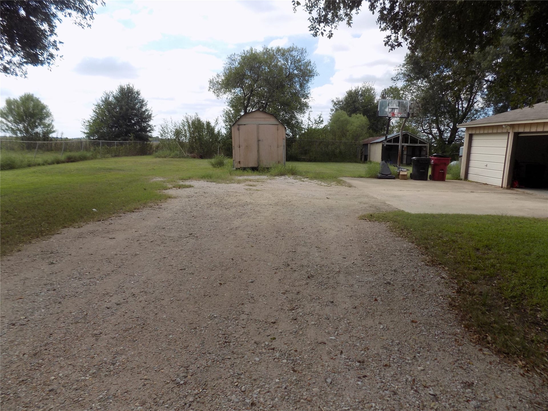 6626 Mildred Road, Needville, TX 77461 6626 Mildred Road, Needville, TX 77461