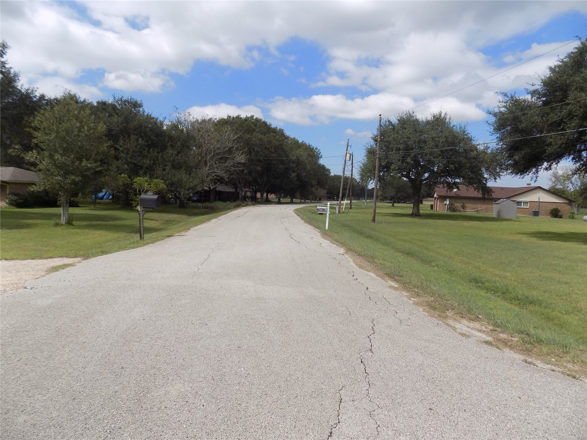 6626 Mildred Road, Needville, TX 77461 6626 Mildred Road, Needville, TX 77461