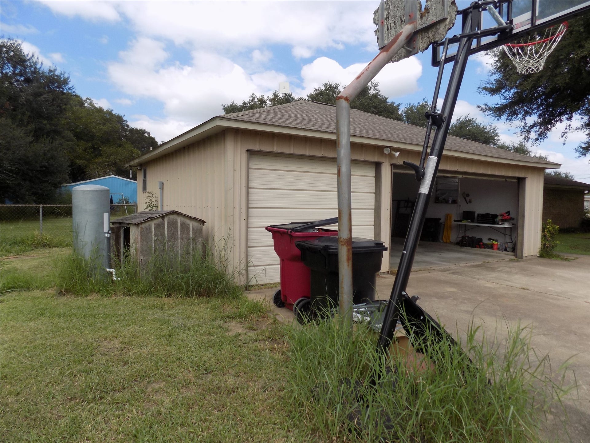 6626 Mildred Road, Needville, TX 77461 6626 Mildred Road, Needville, TX 77461