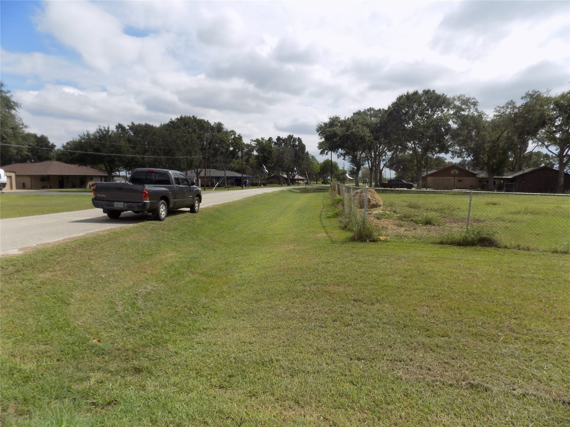 6626 Mildred Road, Needville, TX 77461 6626 Mildred Road, Needville, TX 77461
