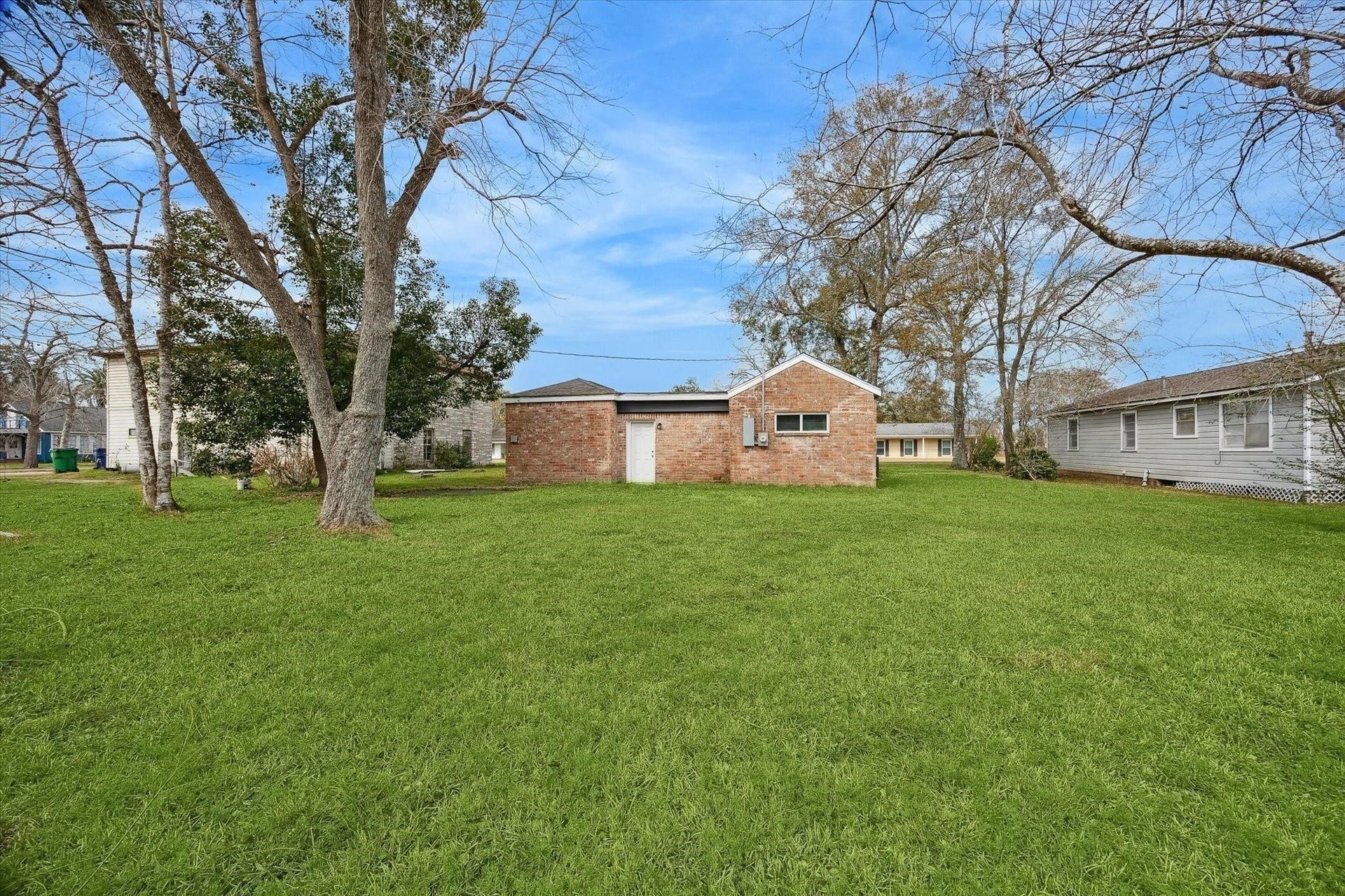 710 E Magnolia Street, Angleton, TX 77515 710 E Magnolia Street, Angleton, TX 77515
