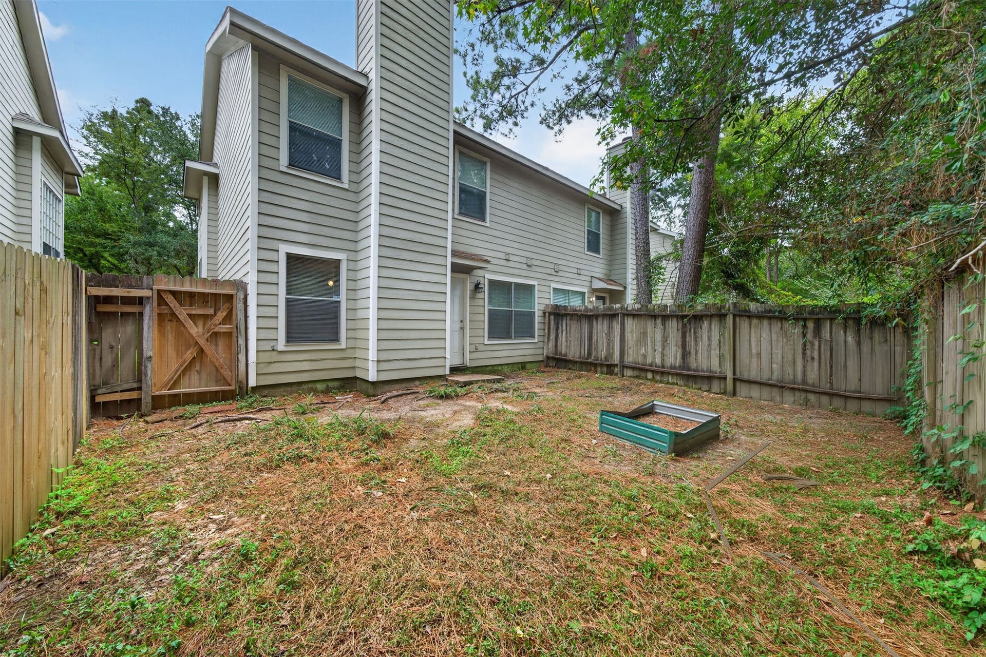 130 S Walden Elms Circle, Spring, TX 77382 130 S Walden Elms Circle, Spring, TX 77382