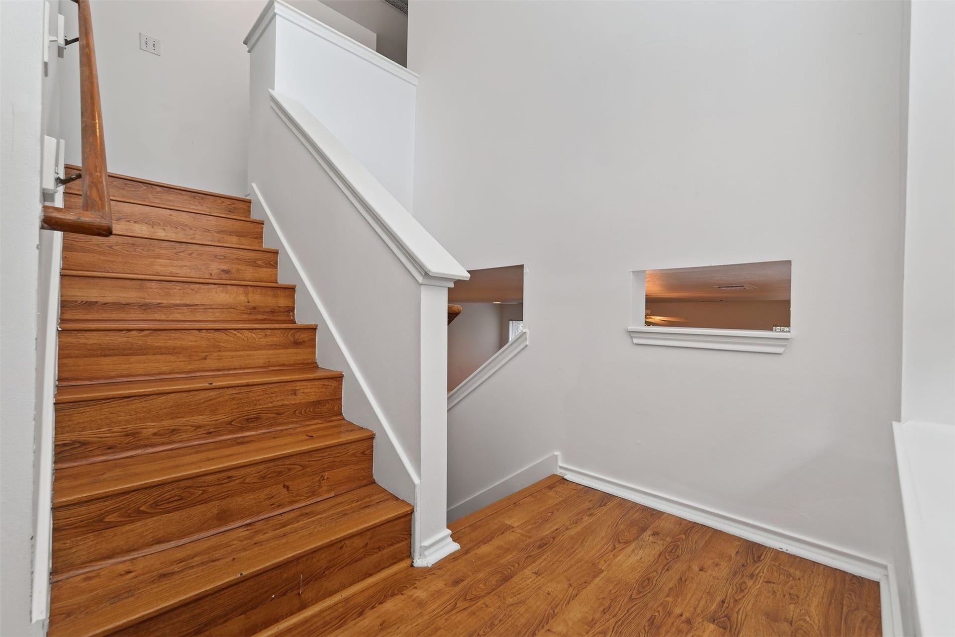130 S Walden Elms Circle, Spring, TX 77382 130 S Walden Elms Circle, Spring, TX 77382