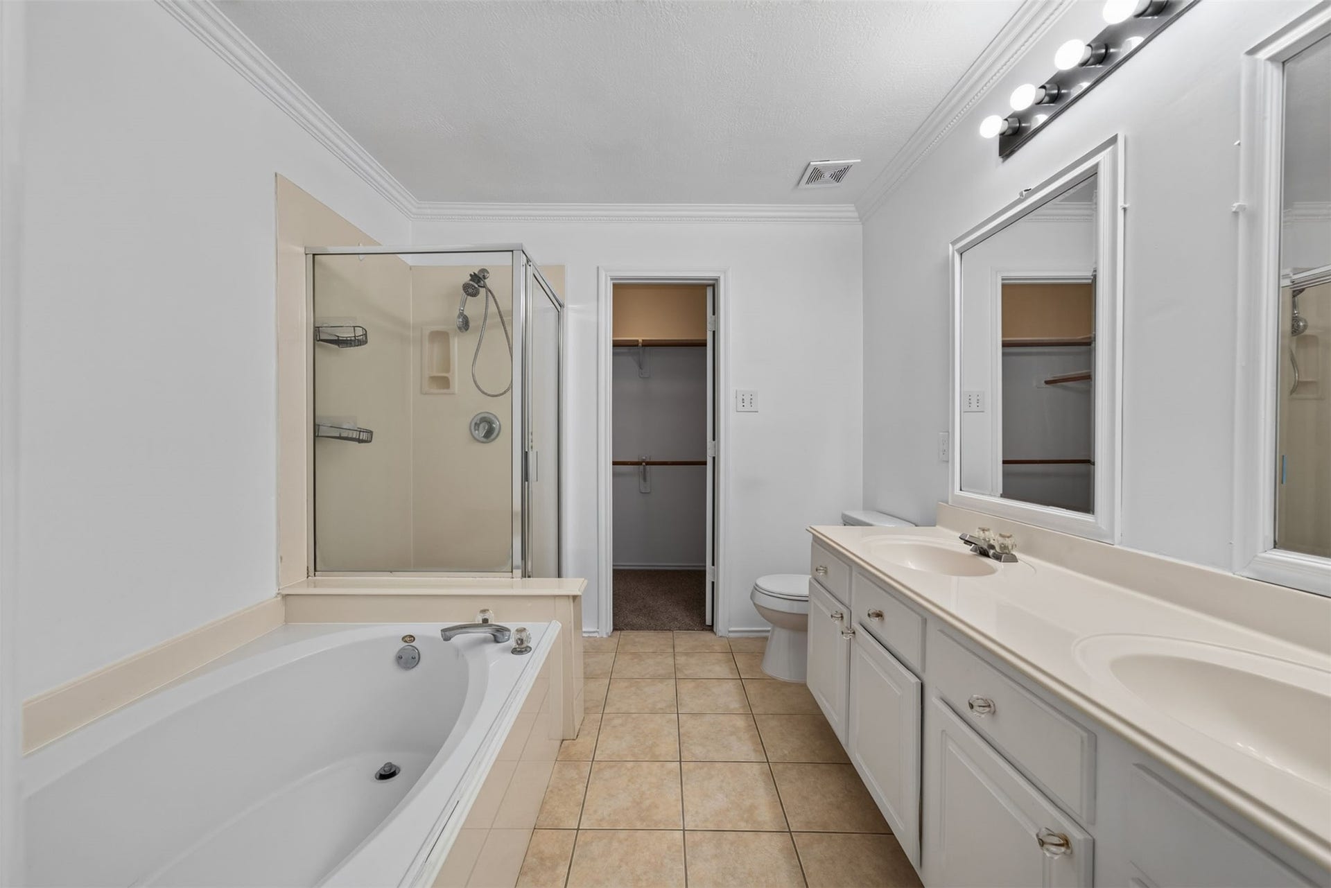 130 S Walden Elms Circle, Spring, TX 77382 130 S Walden Elms Circle, Spring, TX 77382