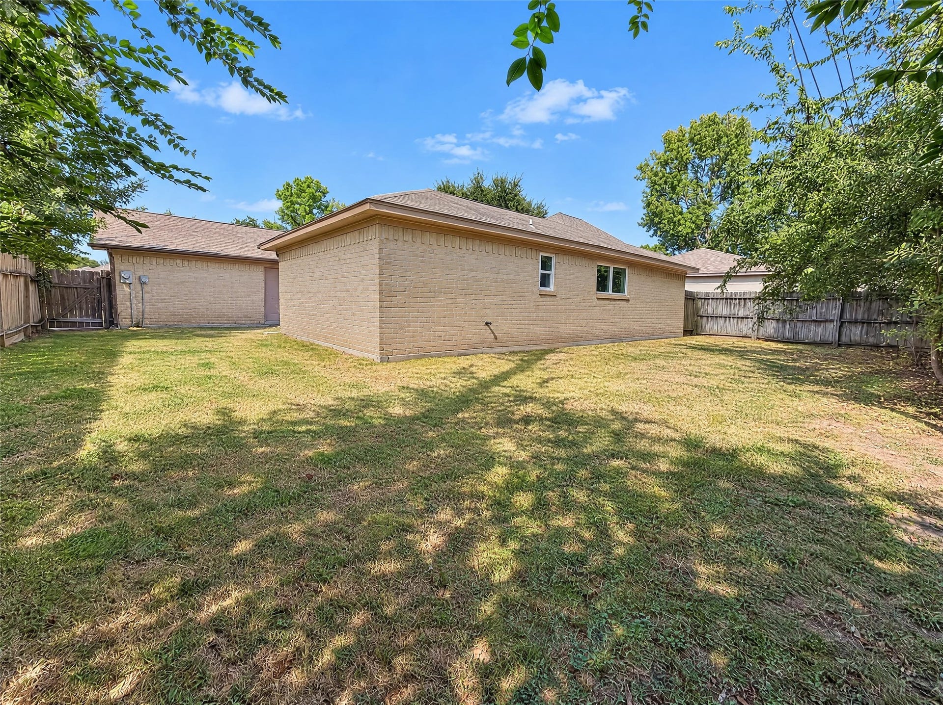 6815 Falling Waters Drive, Spring, TX 77379 6815 Falling Waters Drive, Spring, TX 77379
