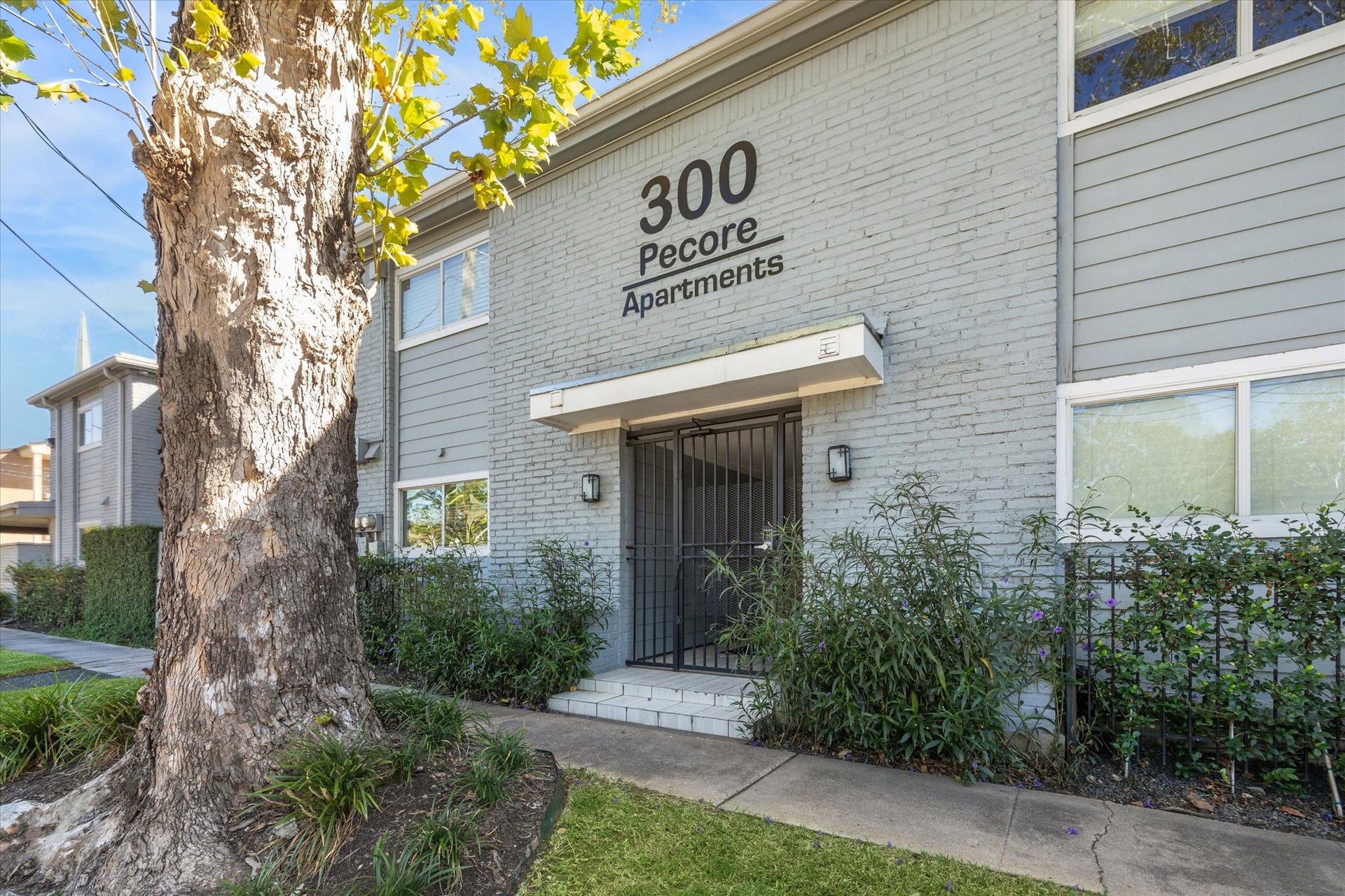 300 Pecore Street, #11, Houston, TX 77009 300 Pecore Street, #11, Houston, TX 77009
