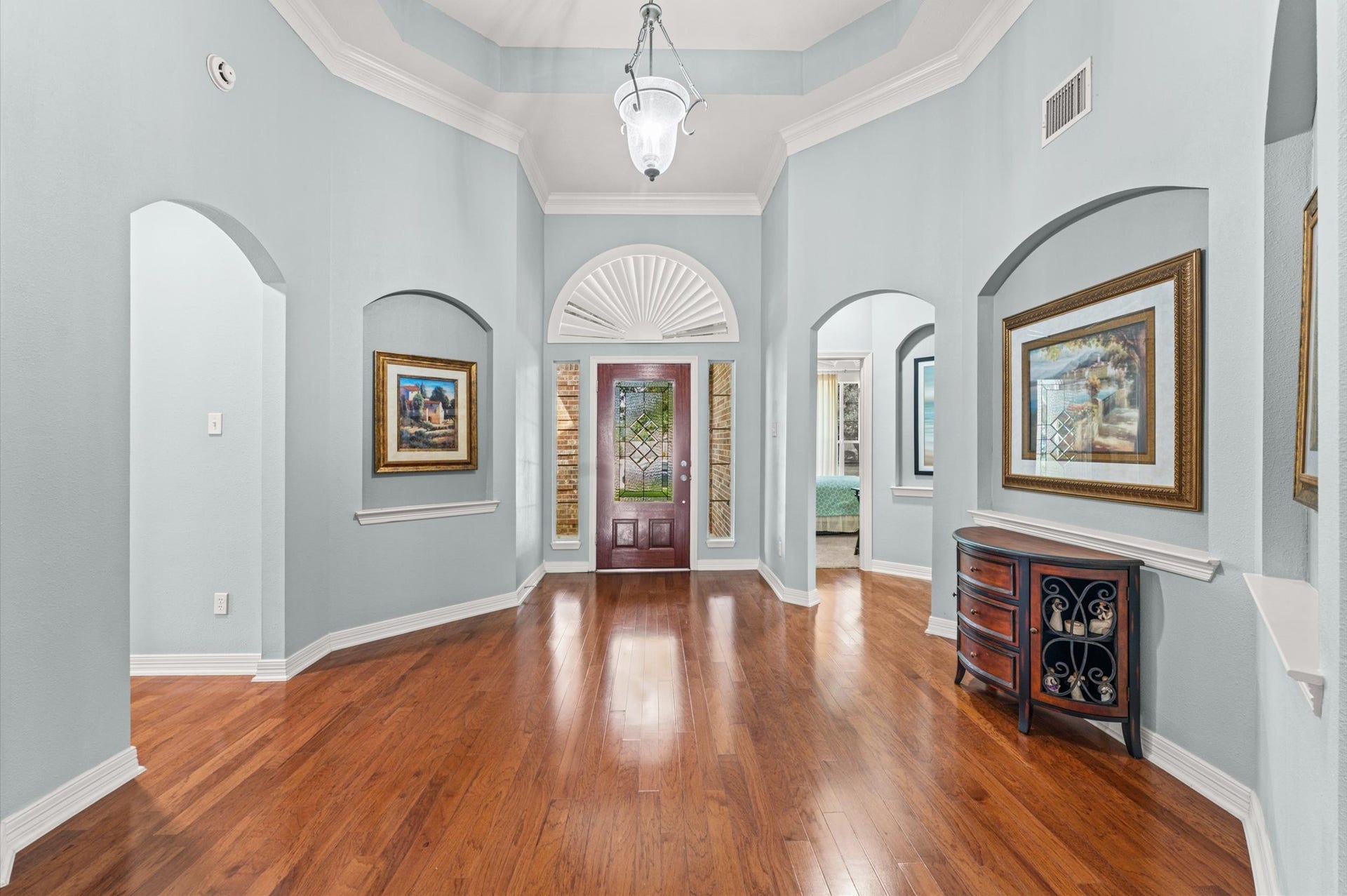 17202 Ledgefield, Cypress, TX 77433 The hallway to the left leads you to the two additional bedrooms and Jack & Jill bath.