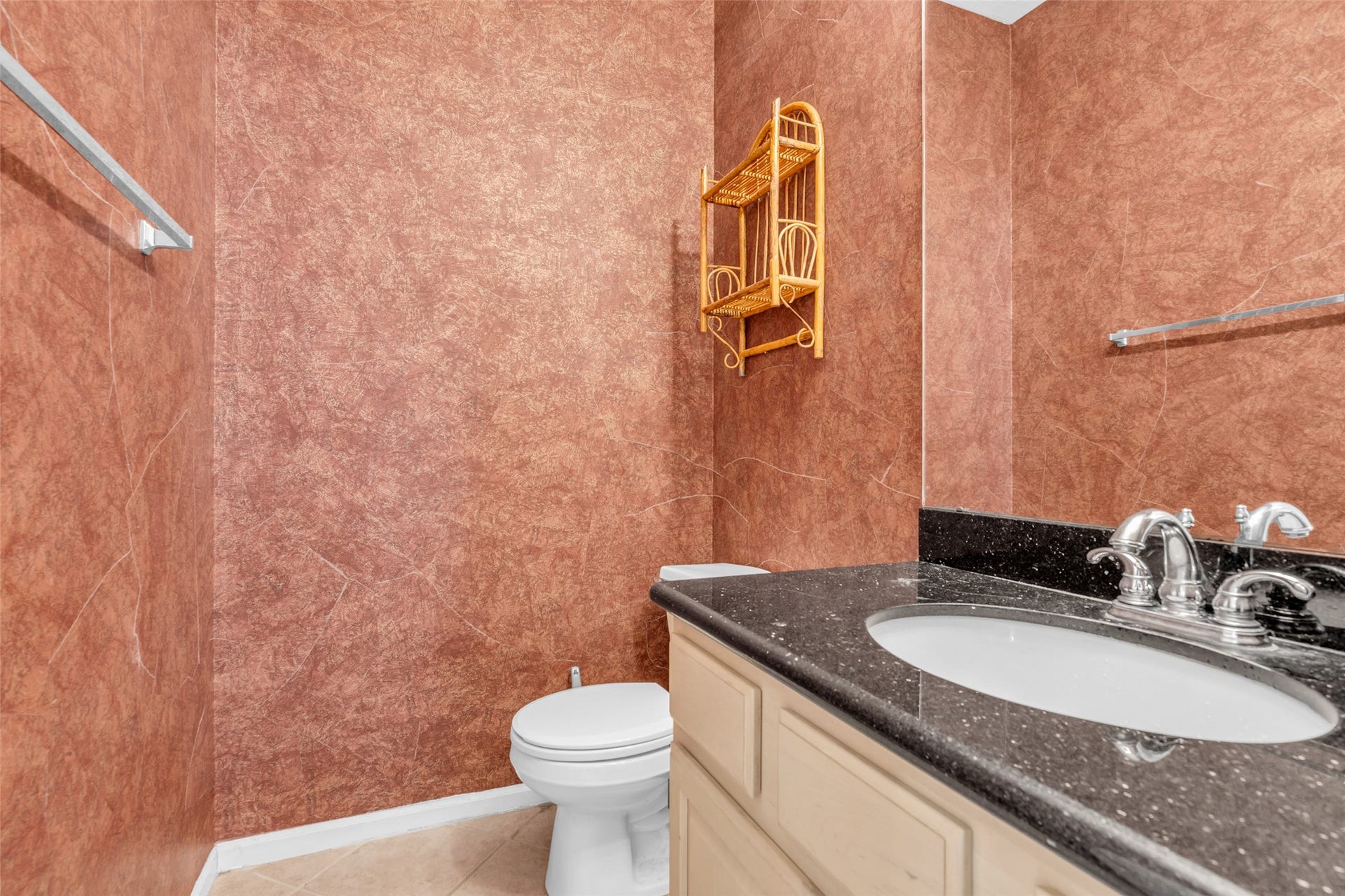 7914 Hickory Mill Court, Houston, TX 77095 Downstairs half bath.