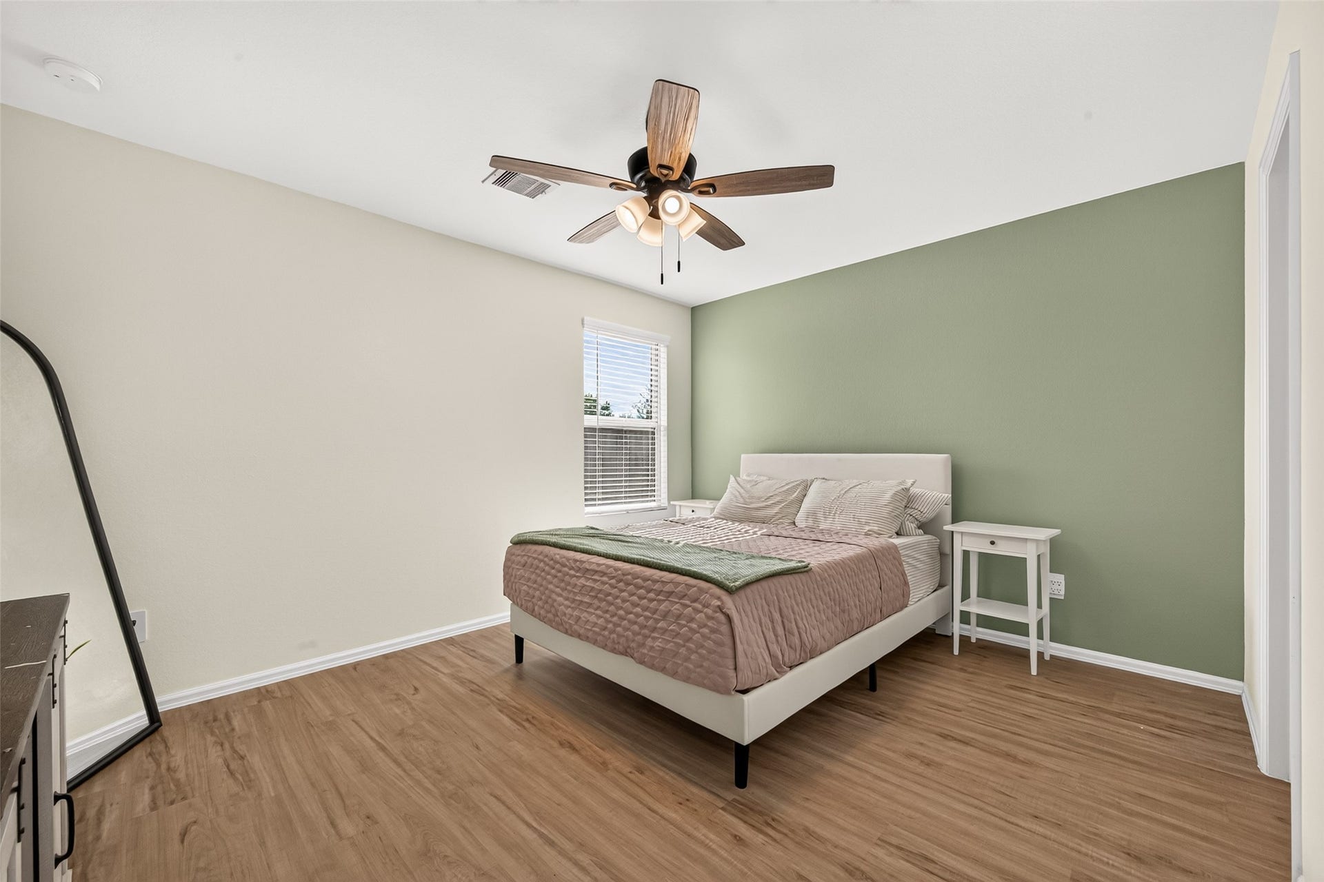 724 Larkspur Shadow Drive, Magnolia, TX 77354 724 Larkspur Shadow Drive, Magnolia, TX 77354
