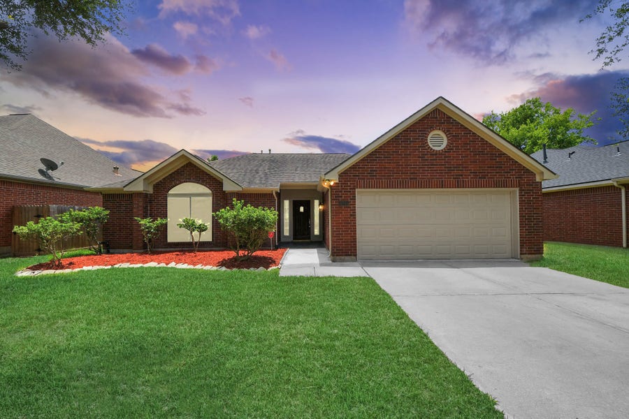 Property photo for 4235 Custer Creek Drive, Missouri City, TX