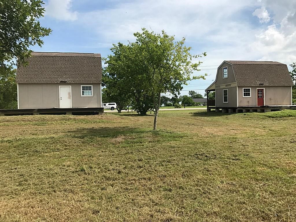 24 E Bayshore Drive, San Leon, TX 77539 24 E Bayshore Drive, San Leon, TX 77539