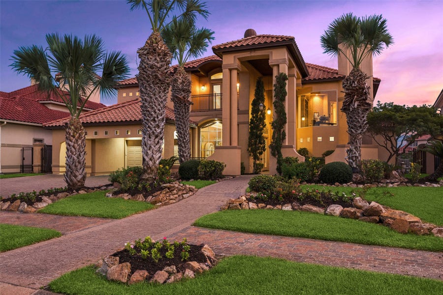 Property photo for 18935 Crescent Bay Drive, Houston, TX