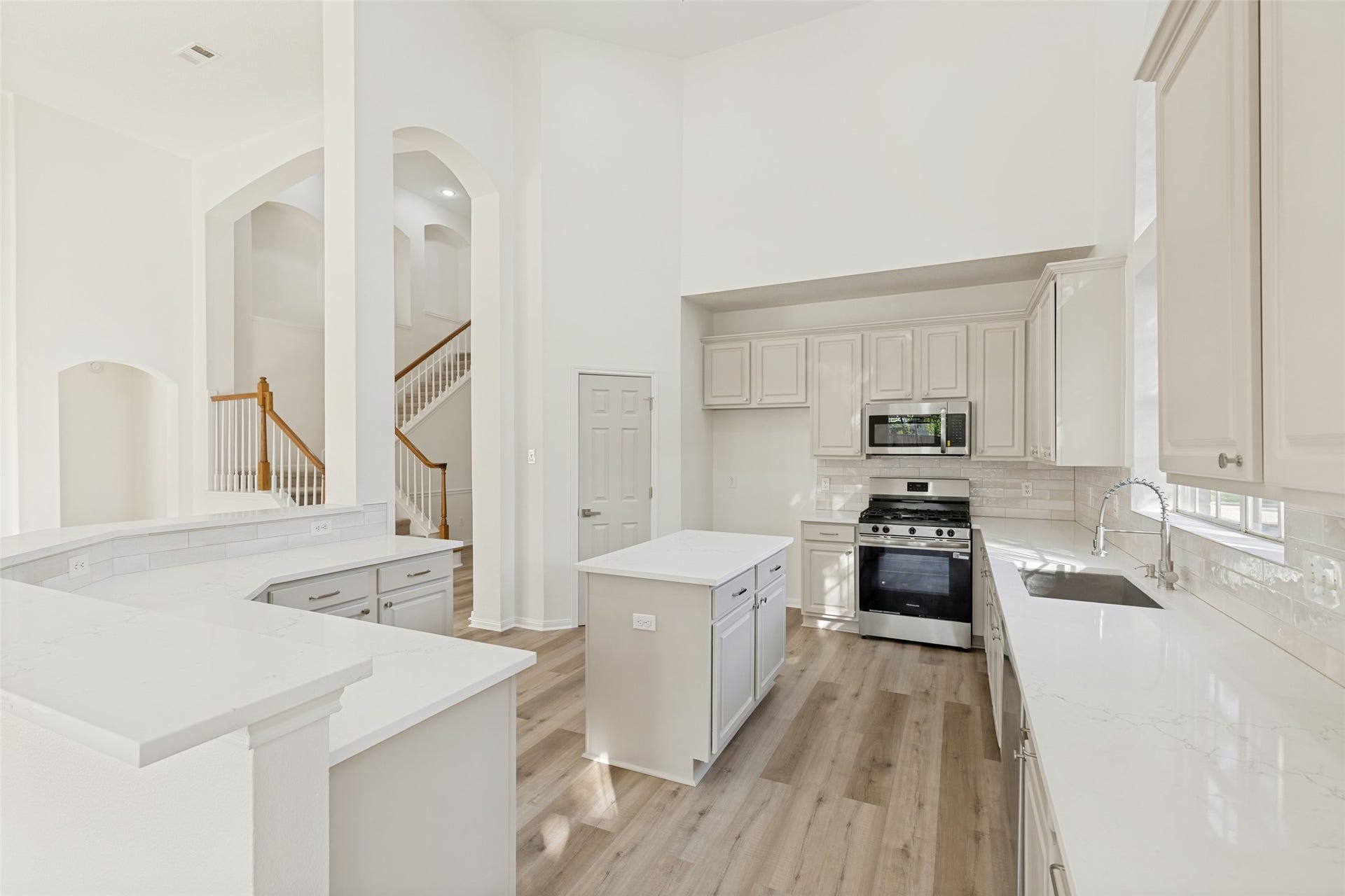 2412 Piney Woods Drive, Pearland, TX 77581 2412 Piney Woods Drive, Pearland, TX 77581