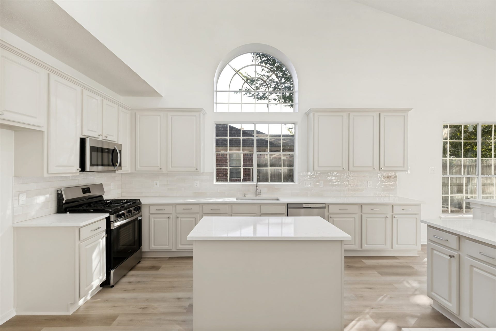 2412 Piney Woods Drive, Pearland, TX 77581 2412 Piney Woods Drive, Pearland, TX 77581