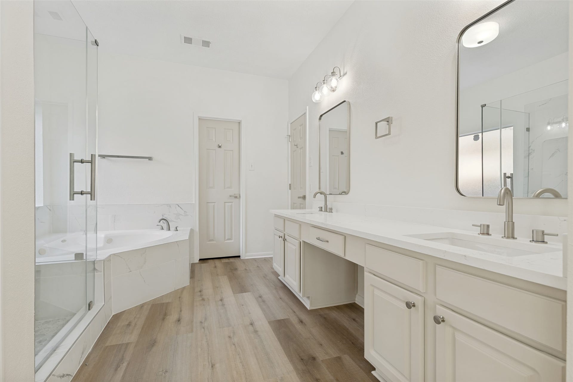 2412 Piney Woods Drive, Pearland, TX 77581 2412 Piney Woods Drive, Pearland, TX 77581