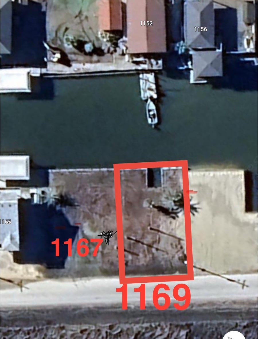 Property photo for 1169 N Stingaree Drive, Crystal Beach, TX