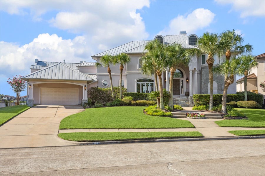 Property photo for 1818 Ray Shell Court, Seabrook, TX