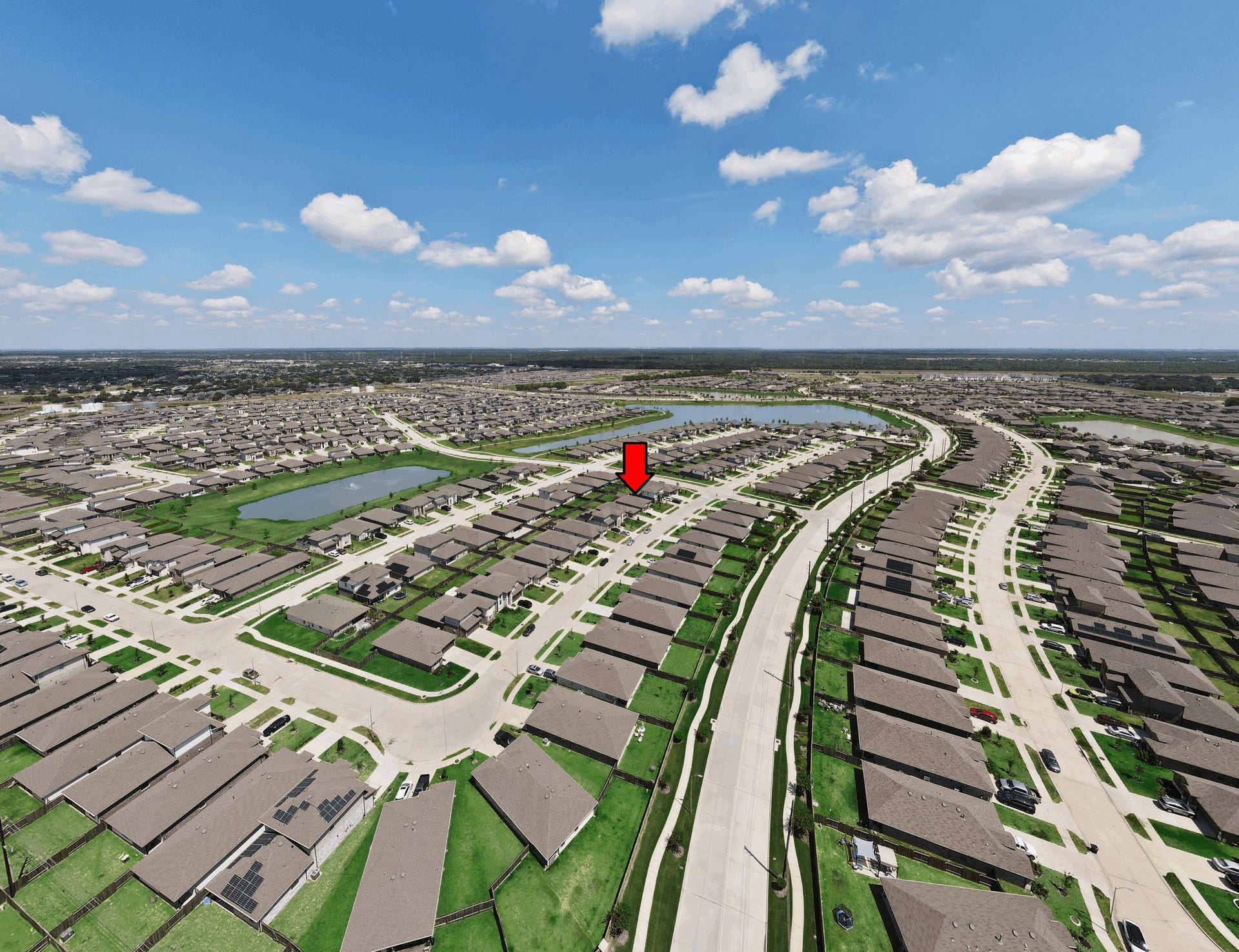 7510 Keystone Blossom Trail, Richmond, TX 77407 Just few minutes walking distance to walk for that morning walk along the lakes!