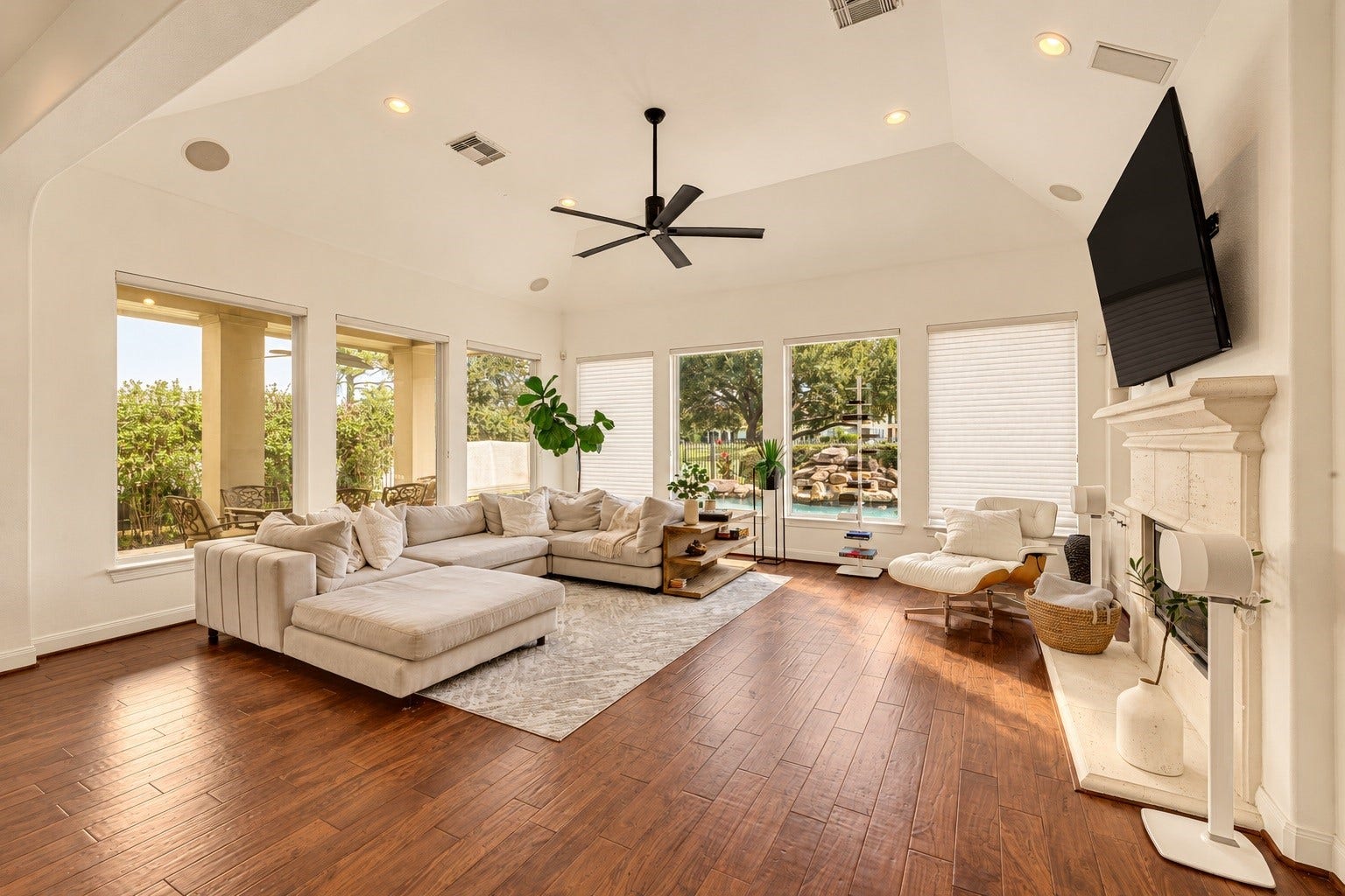 3339 Chartreuse Way, Houston, TX 77082 3339 Chartreuse Way, Houston, TX 77082