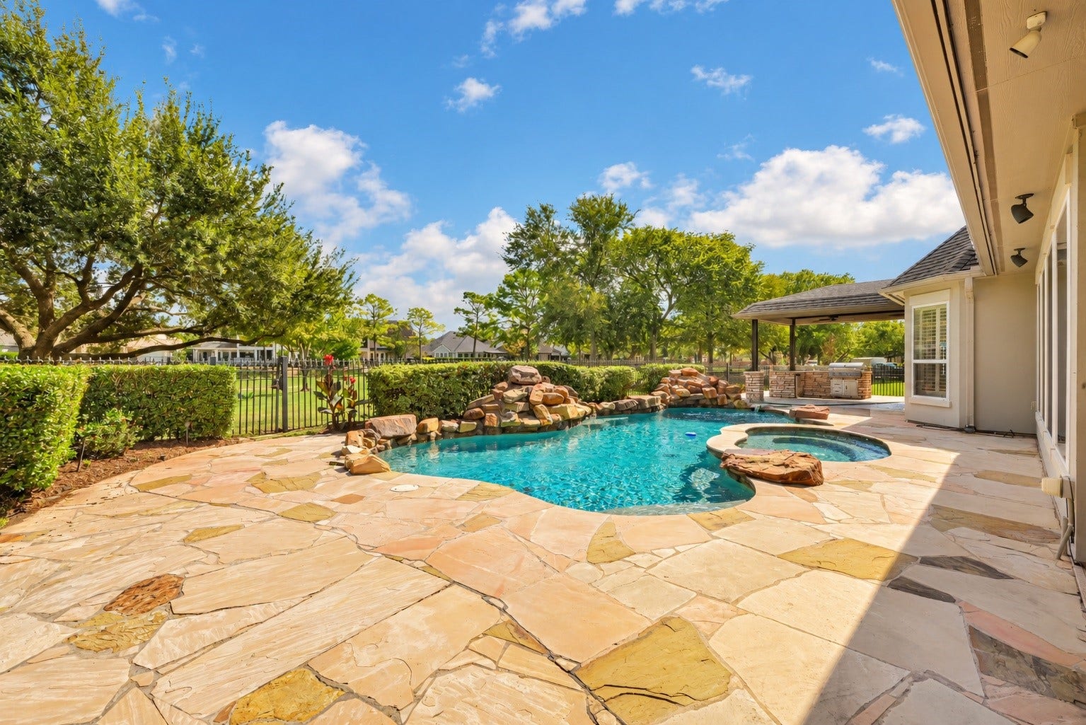 3339 Chartreuse Way, Houston, TX 77082 3339 Chartreuse Way, Houston, TX 77082