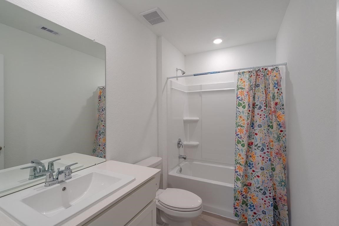 16850 Spotted Oak Drive, Hockley, TX 77447 16850 Spotted Oak Drive, Hockley, TX 77447