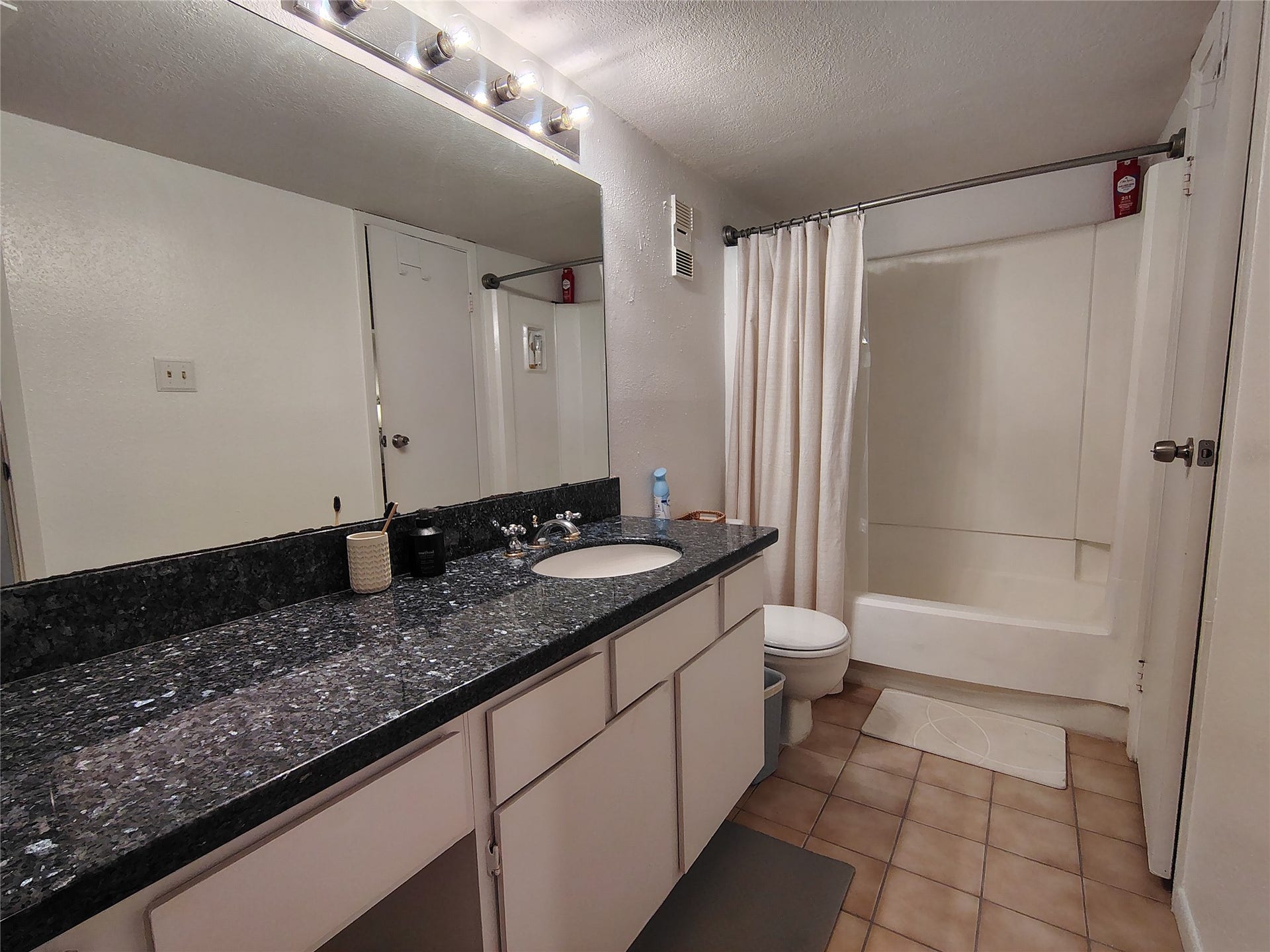 4001 Nasa Parkway, #117, El Lago, TX 77586 4001 Nasa Parkway, #117, El Lago, TX 77586