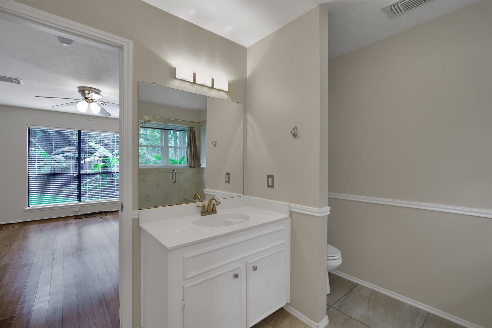 50 Brookflower Road, The Woodlands, TX 77380 50 Brookflower Road, The Woodlands, TX 77380
