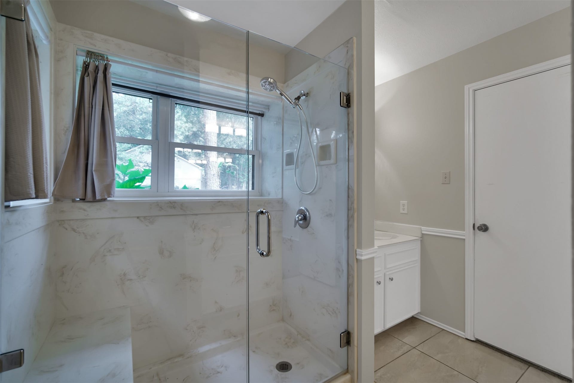 50 Brookflower Road, The Woodlands, TX 77380 50 Brookflower Road, The Woodlands, TX 77380