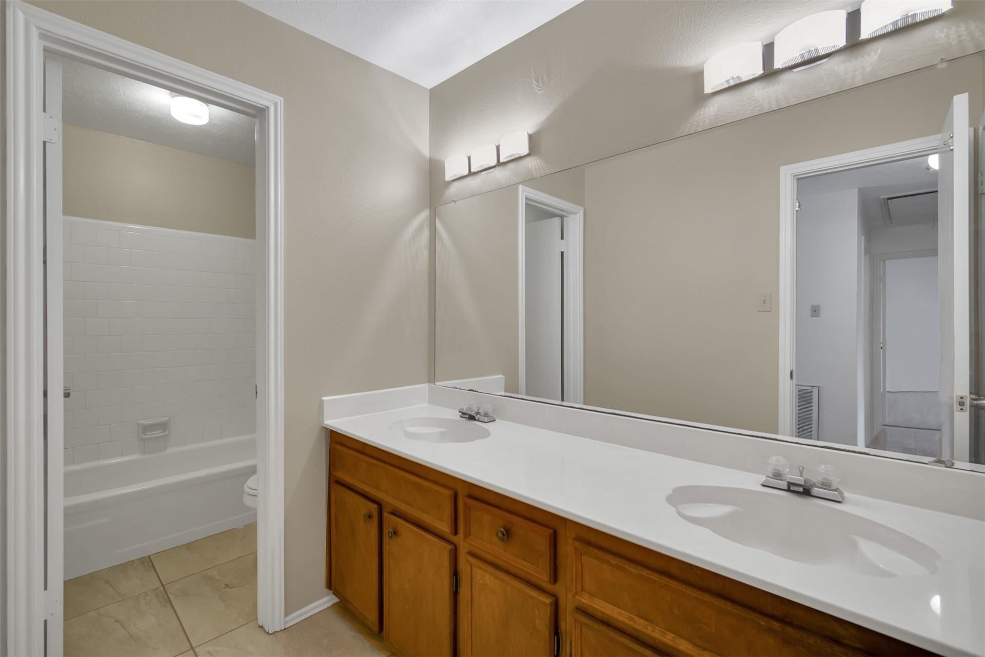 50 Brookflower Road, The Woodlands, TX 77380 50 Brookflower Road, The Woodlands, TX 77380