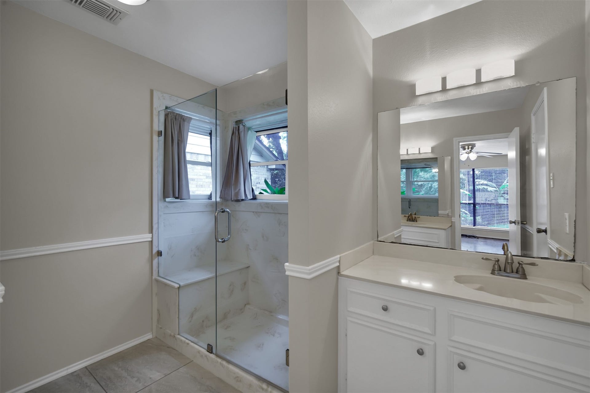 50 Brookflower Road, The Woodlands, TX 77380 50 Brookflower Road, The Woodlands, TX 77380
