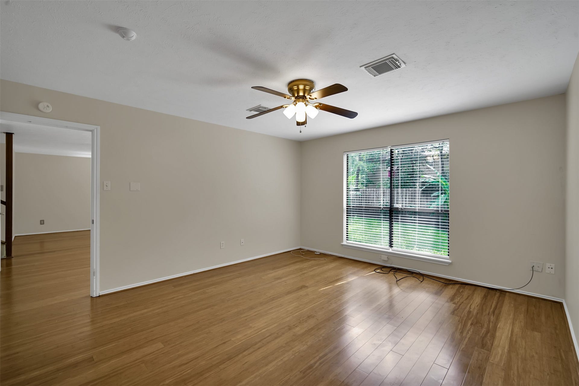 50 Brookflower Road, The Woodlands, TX 77380 50 Brookflower Road, The Woodlands, TX 77380