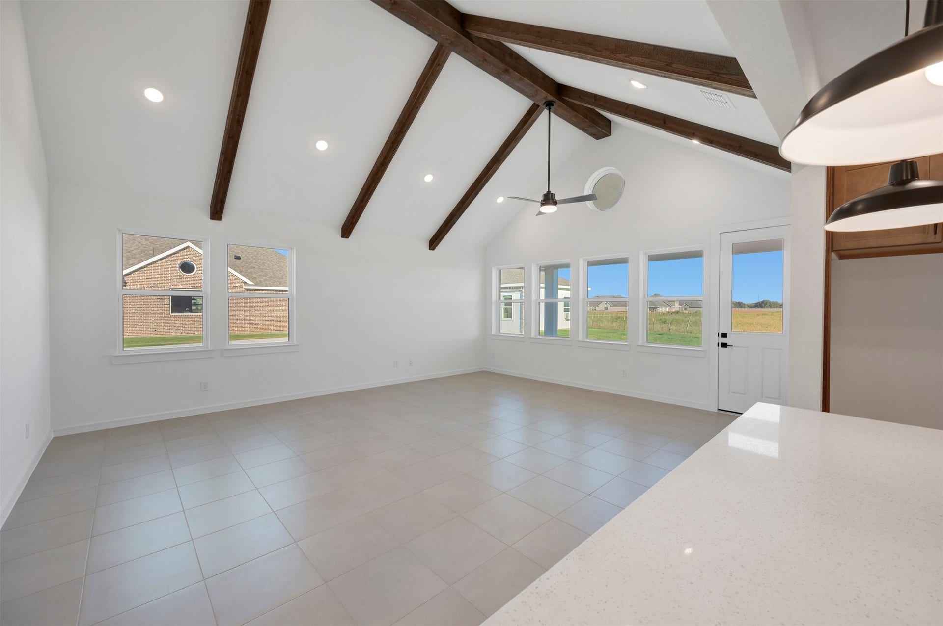 402 Cane Crossing Lake Drive, Sealy, TX 77474 Open living area