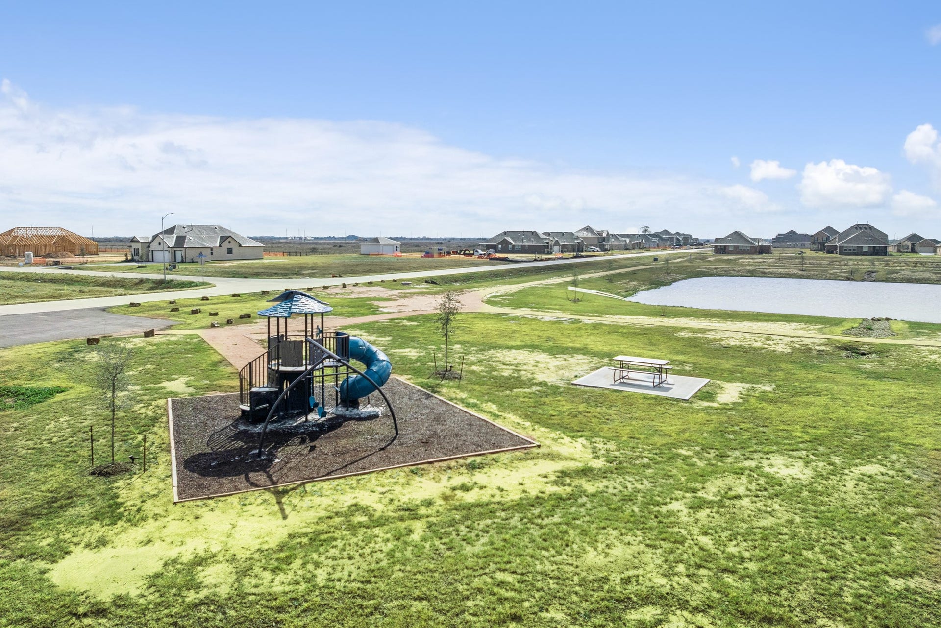 402 Cane Crossing Lake Drive, Sealy, TX 77474 Community Pocket Park