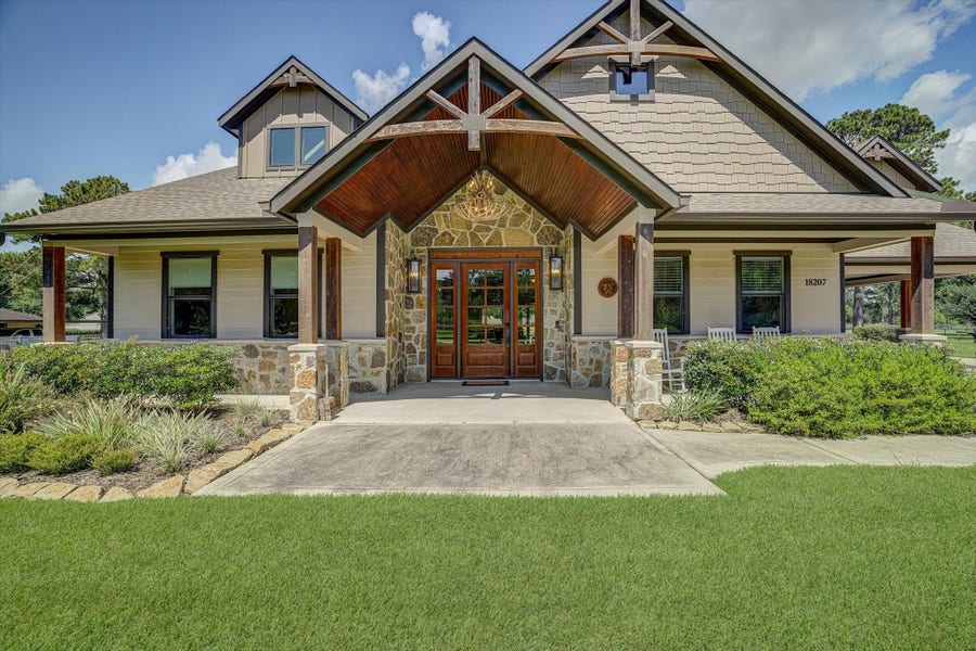 Property photo for 18207 E Cypress Hill Circle, Cypress, TX